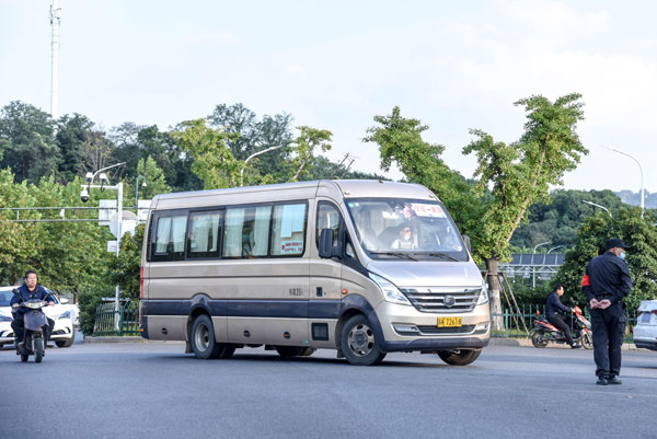 （北京班車租賃采購價格）采購價格各異，統(tǒng)一準則在此
